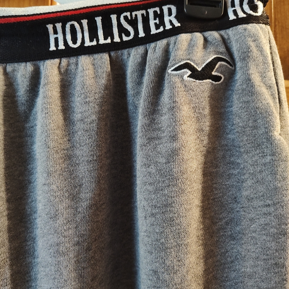 Hollister large joggers - Picture 2 of 5